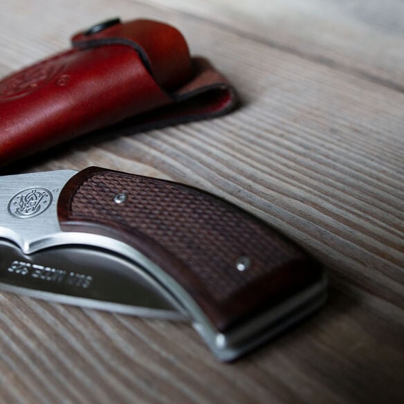 Smith & Wesson&reg; M325 Revolver Knife